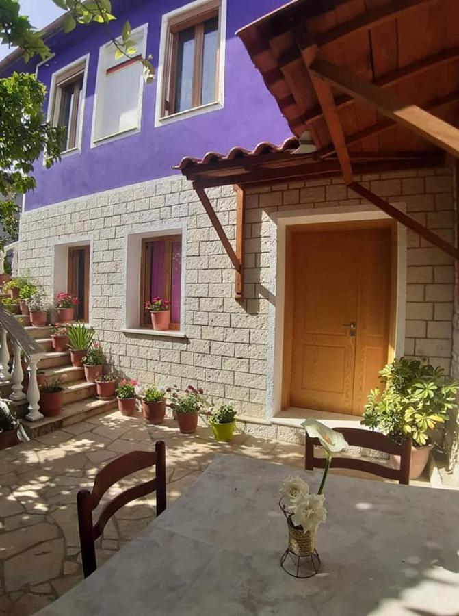 Guesthouse Hlias Gloria Berat Bagian luar foto