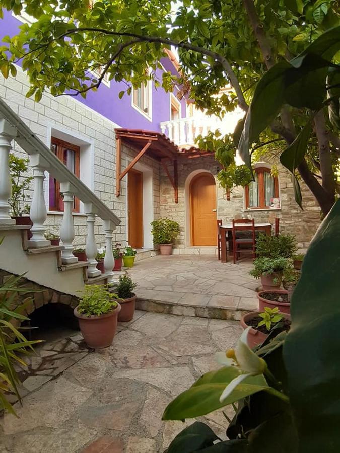 Guesthouse Hlias Gloria Berat Bagian luar foto
