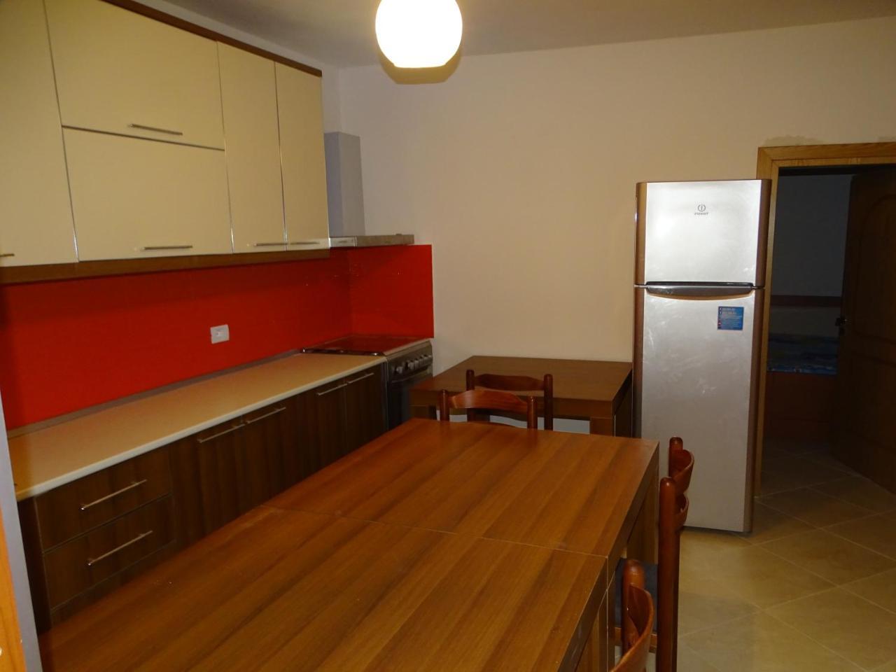 Guesthouse Hlias Gloria Berat Bagian luar foto
