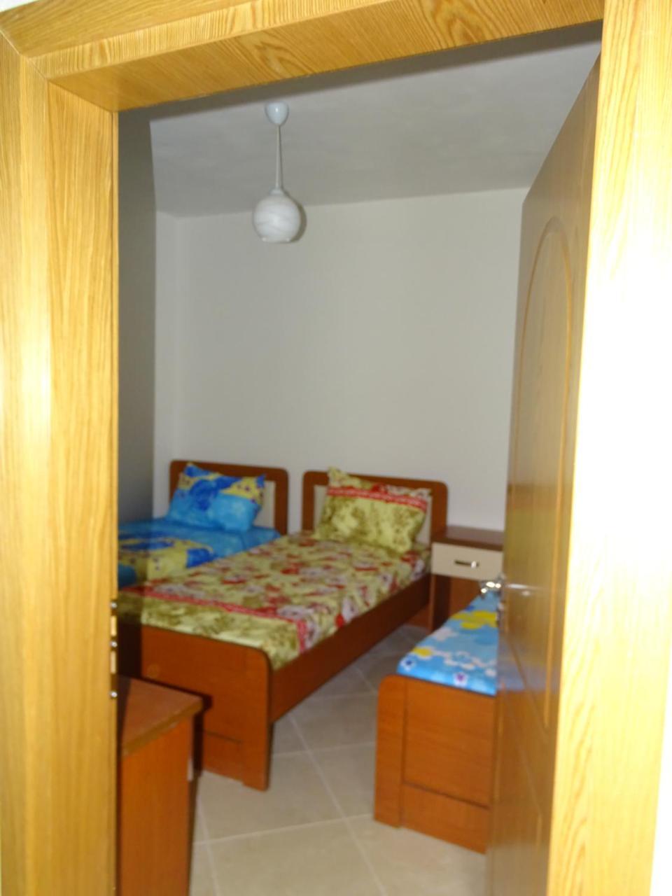 Guesthouse Hlias Gloria Berat Bagian luar foto