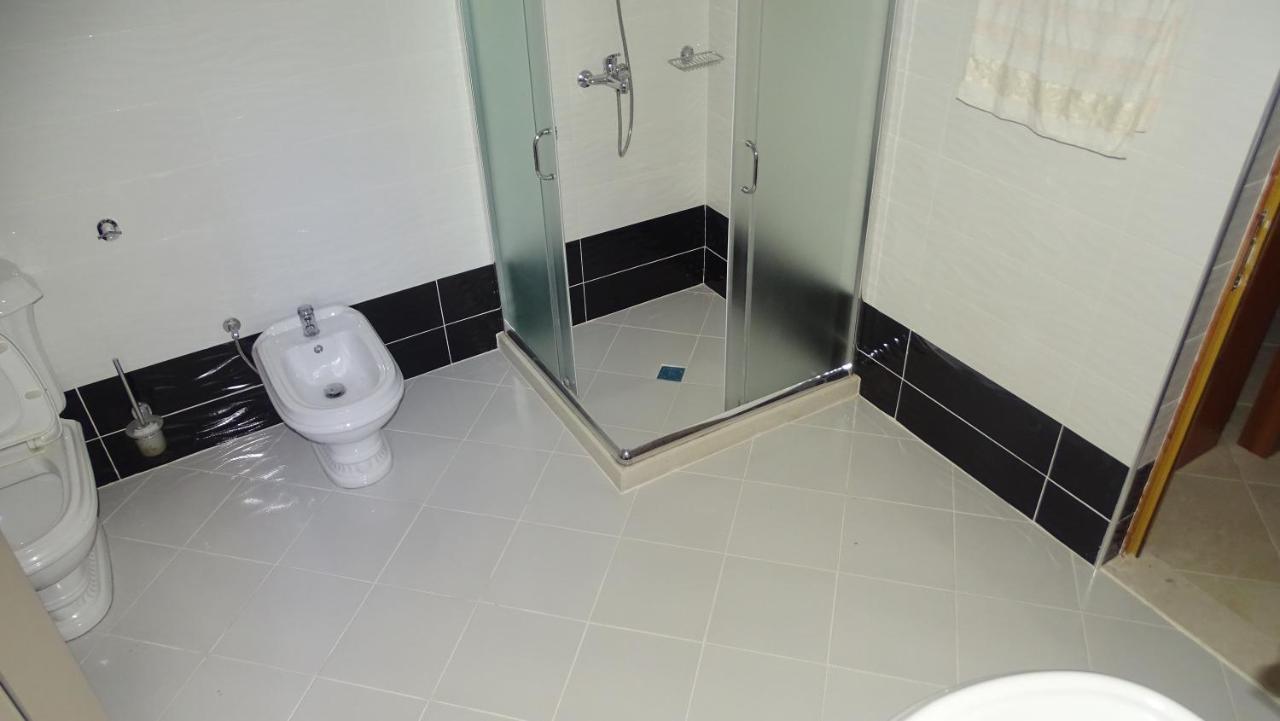 Guesthouse Hlias Gloria Berat Bagian luar foto