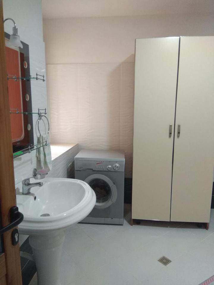Guesthouse Hlias Gloria Berat Bagian luar foto