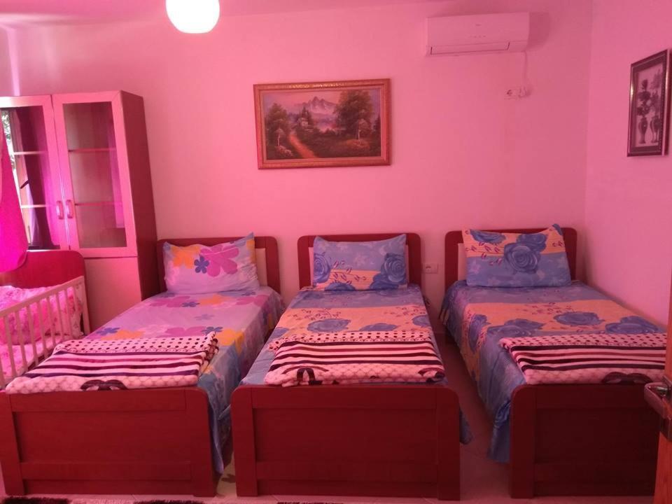 Guesthouse Hlias Gloria Berat Bagian luar foto