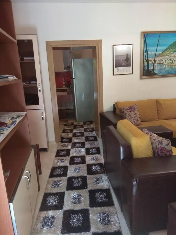 Guesthouse Hlias Gloria Berat Bagian luar foto